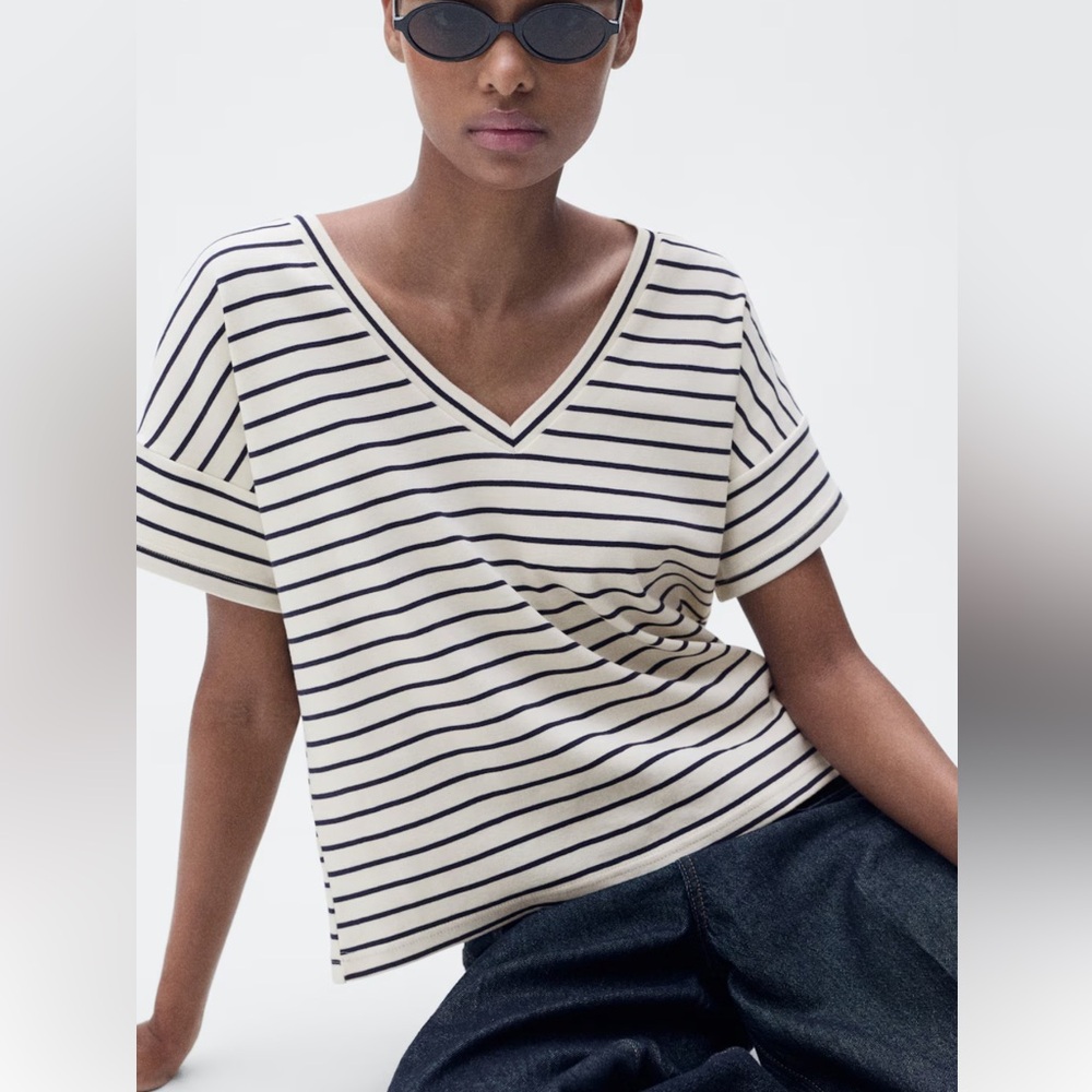 Mango Black and White V-neck Striped Short Sleeve Tee